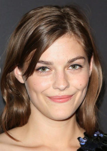 Amber Anderson photo