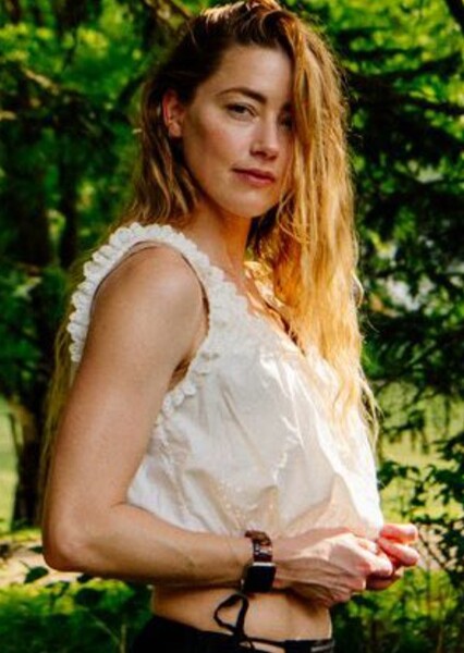 Amber Heard photo