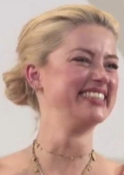 Amber Heard photo