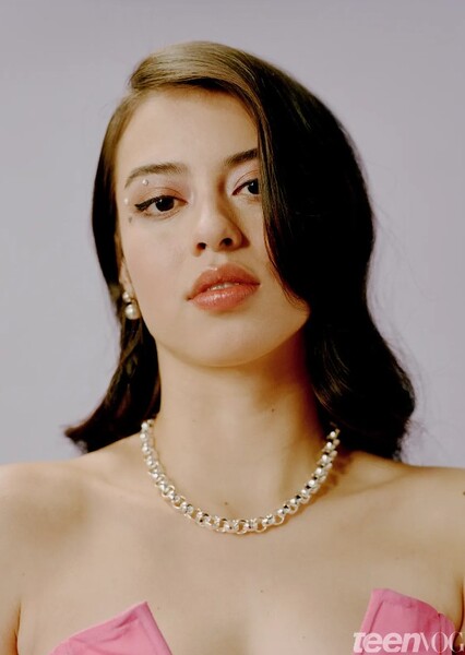 Amber Midthunder photo