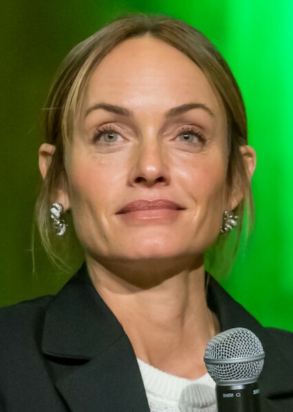 Amber Valletta