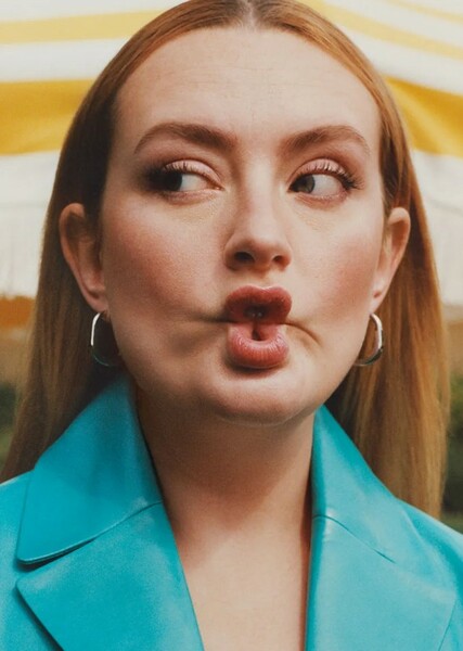 Amelia Dimoldenberg photo