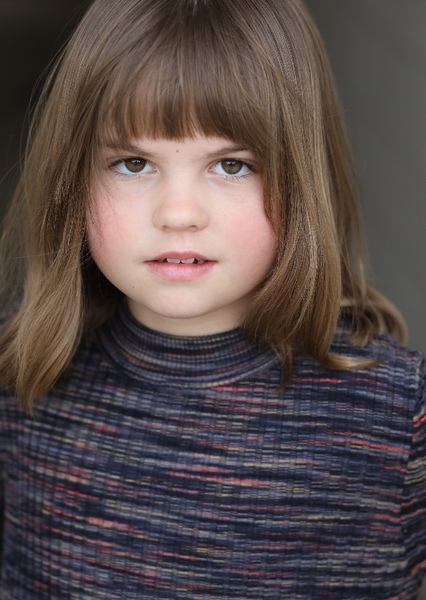 Amelie Young photo