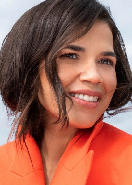America Ferrera photo
