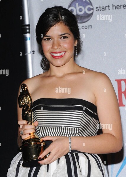 America Ferrera photo