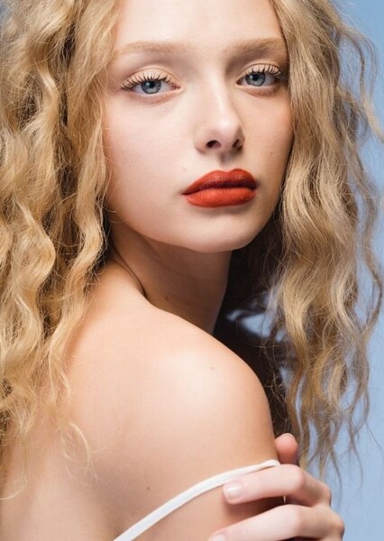 Amiah Miller photo