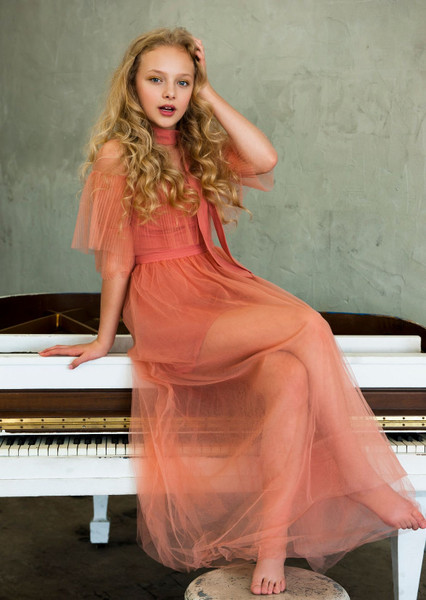 Amiah Miller photo