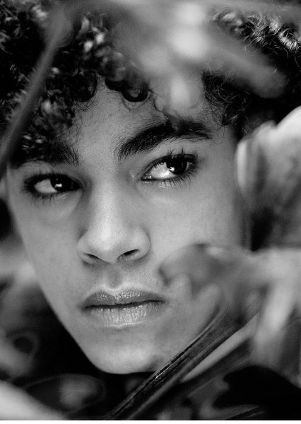 Amir Wilson photo