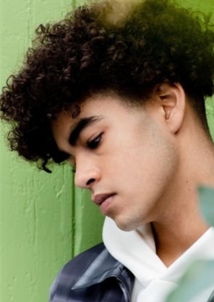 Amir Wilson photo