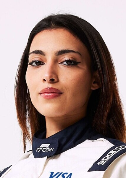 Amna Al Qubaisi photo