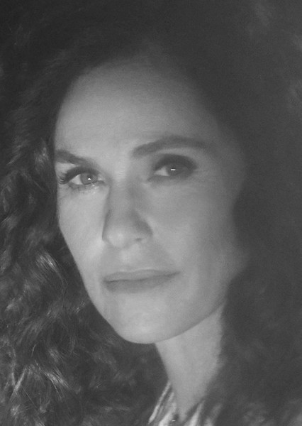 Amy Brenneman photo
