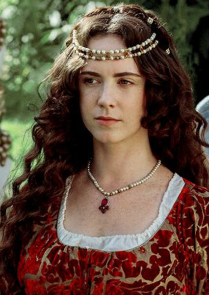 Amy Manson photo