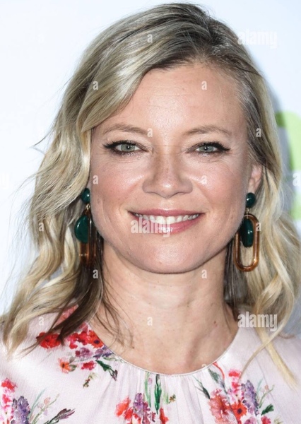 Amy Smart photo