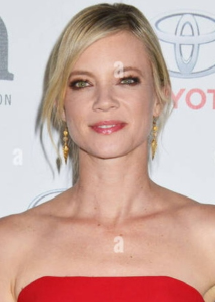 Amy Smart photo