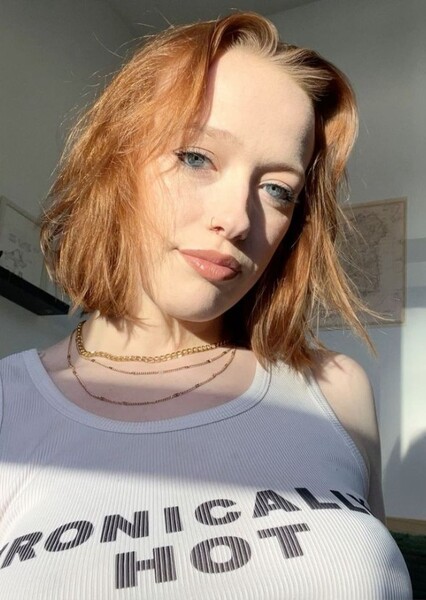 Amybeth McNulty photo