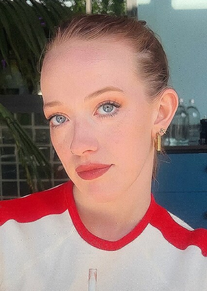 Amybeth McNulty photo