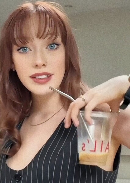 Amybeth McNulty photo