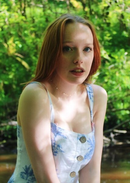 Amybeth McNulty photo