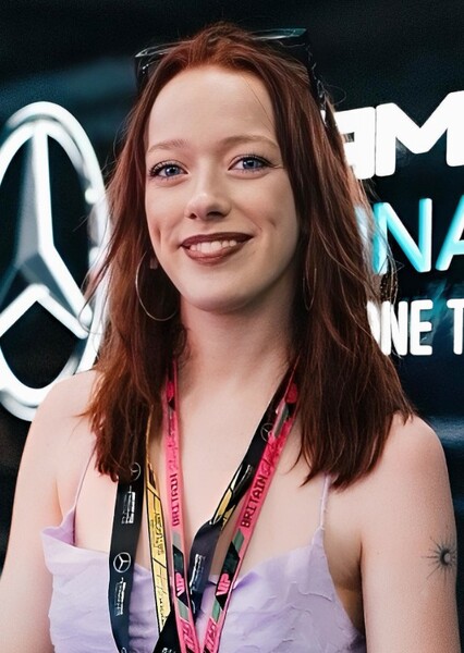 Amybeth McNulty photo