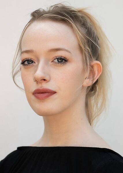 Amybeth McNulty photo