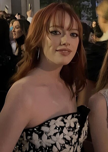 Amybeth McNulty photo