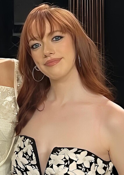 Amybeth McNulty photo