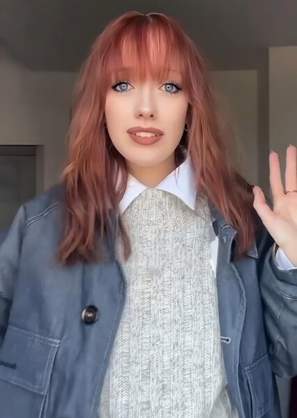 Amybeth McNulty photo