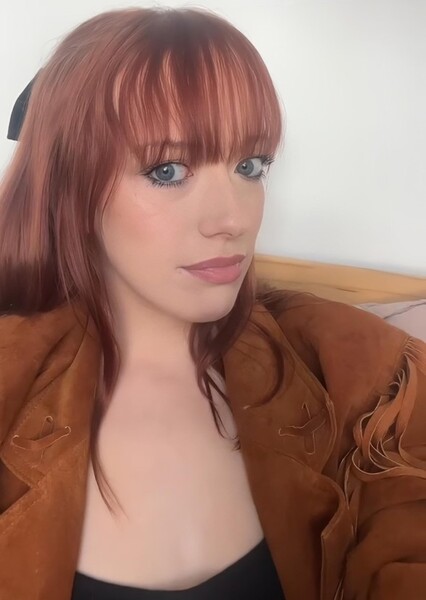 Amybeth McNulty photo