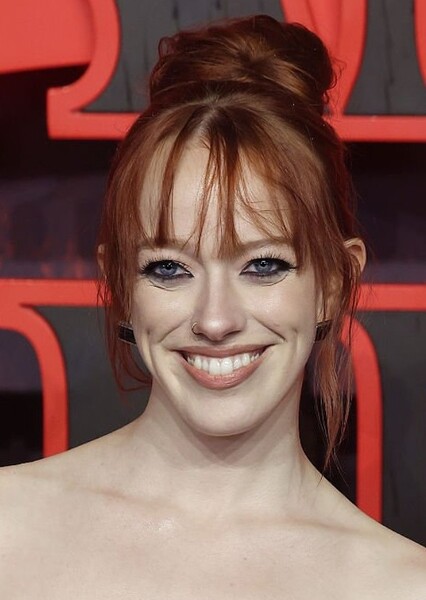 Amybeth McNulty photo