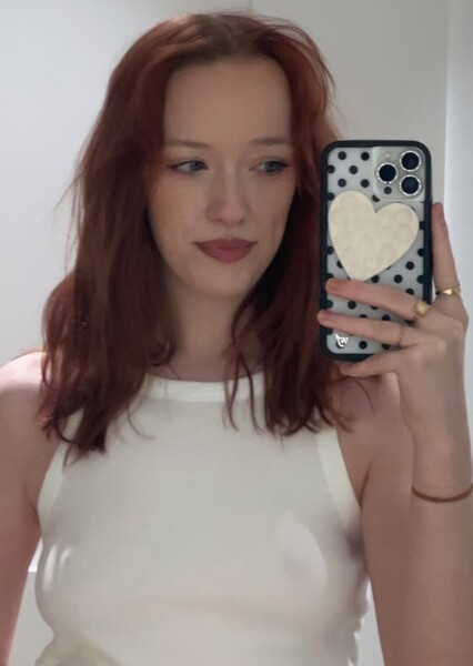 Amybeth McNulty photo