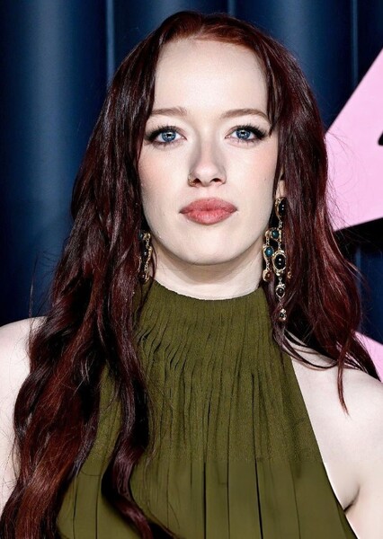 Amybeth McNulty photo