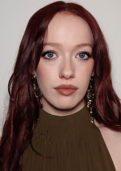 Amybeth McNulty photo