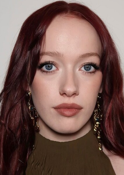 Amybeth McNulty photo
