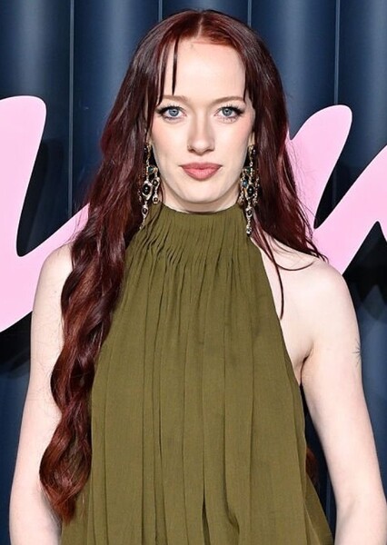 Amybeth McNulty photo