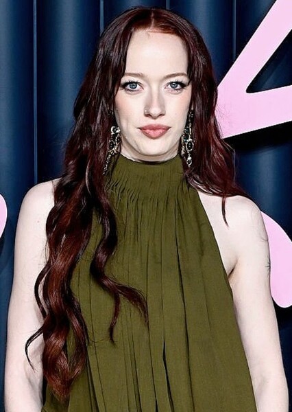 Amybeth McNulty photo