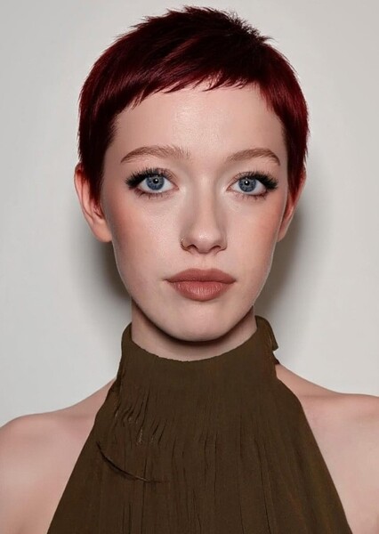 Amybeth McNulty photo