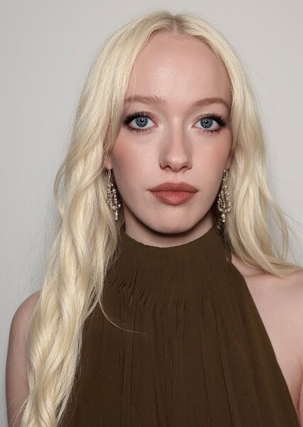 Amybeth McNulty photo