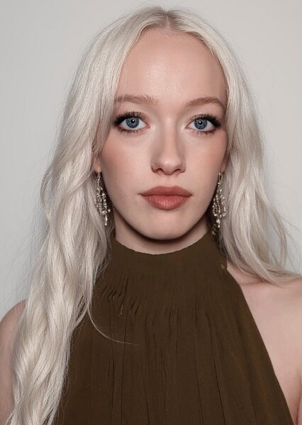 Amybeth McNulty photo