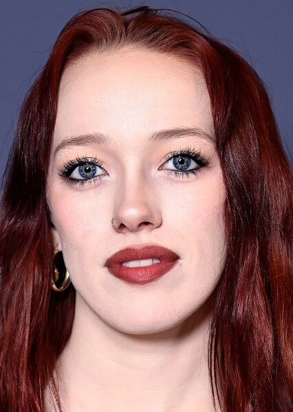 Amybeth McNulty photo