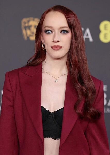 Amybeth McNulty photo