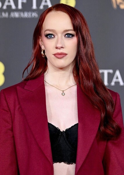 Amybeth McNulty photo