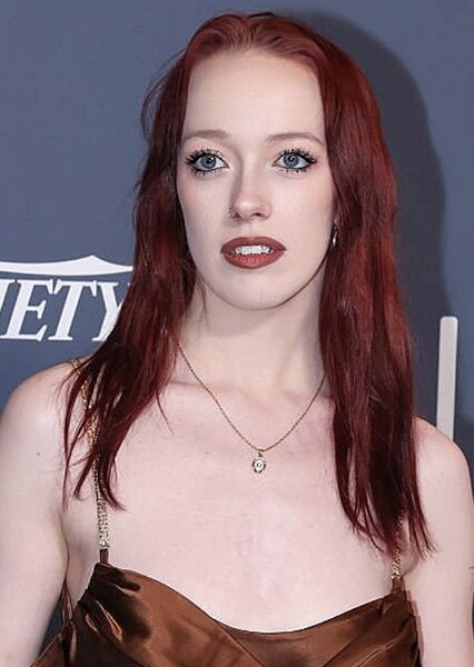 Amybeth McNulty photo