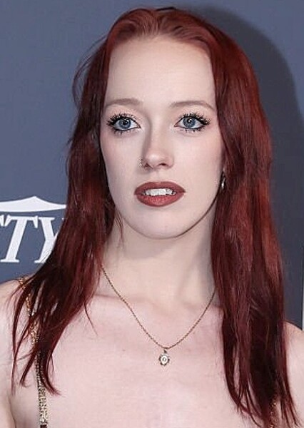 Amybeth McNulty photo