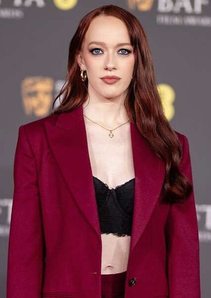 Amybeth McNulty photo