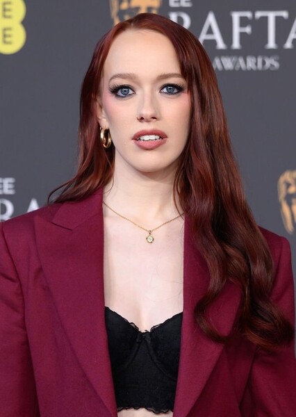 Amybeth McNulty photo