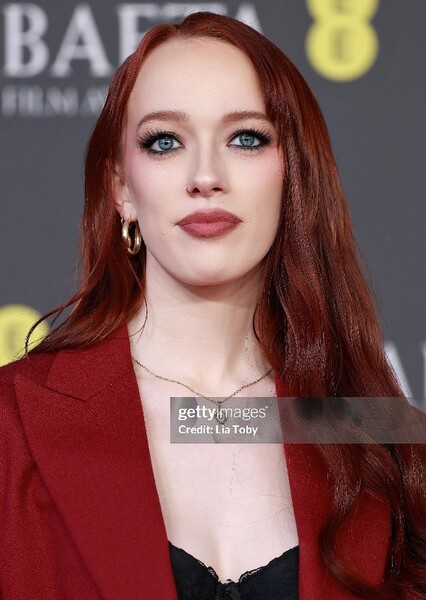 Amybeth McNulty photo