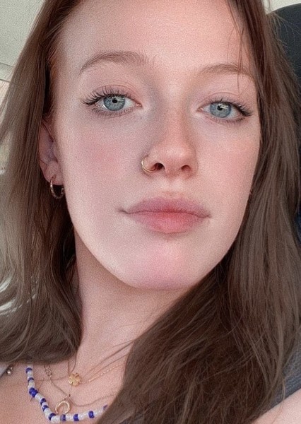 Amybeth McNulty photo