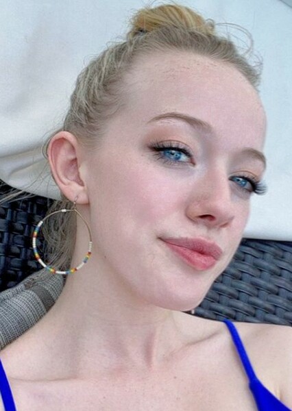 Amybeth McNulty photo