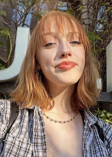 Amybeth McNulty photo