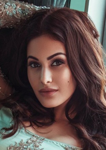 Amyra Dastur photo